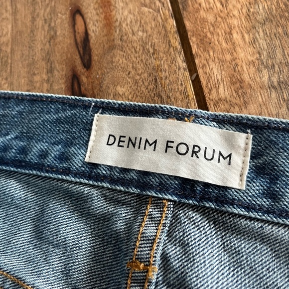 Aritzia denim forum the Edie mini skirt - Picture 3 of 5